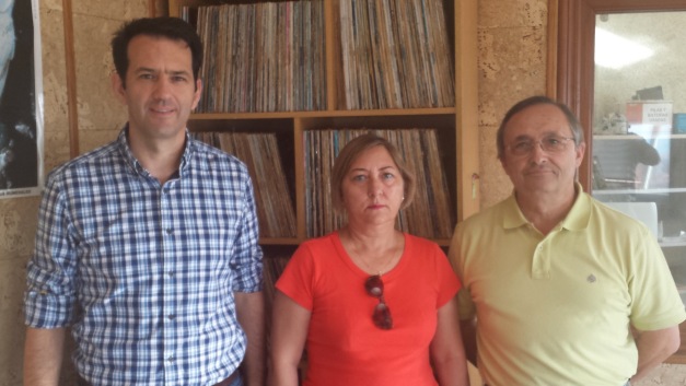 Jorge Nieto, Ana Cortés y el director de esta emisora, Eduardo Cruz.